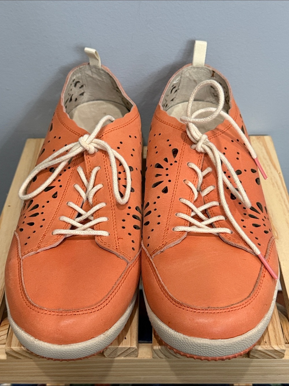Jambu Bloom Biodegradeable Orange Leather Cutout Sneakers Shoes Size 9
